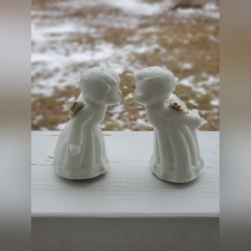 White Angel Figurines Salt And Pepper Set